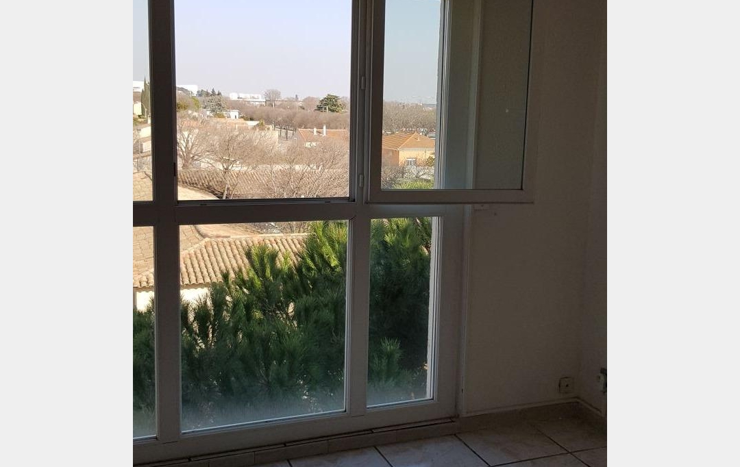 ACTIVA : Appartement | NIMES (30000) | 56 m2 | 552 € 